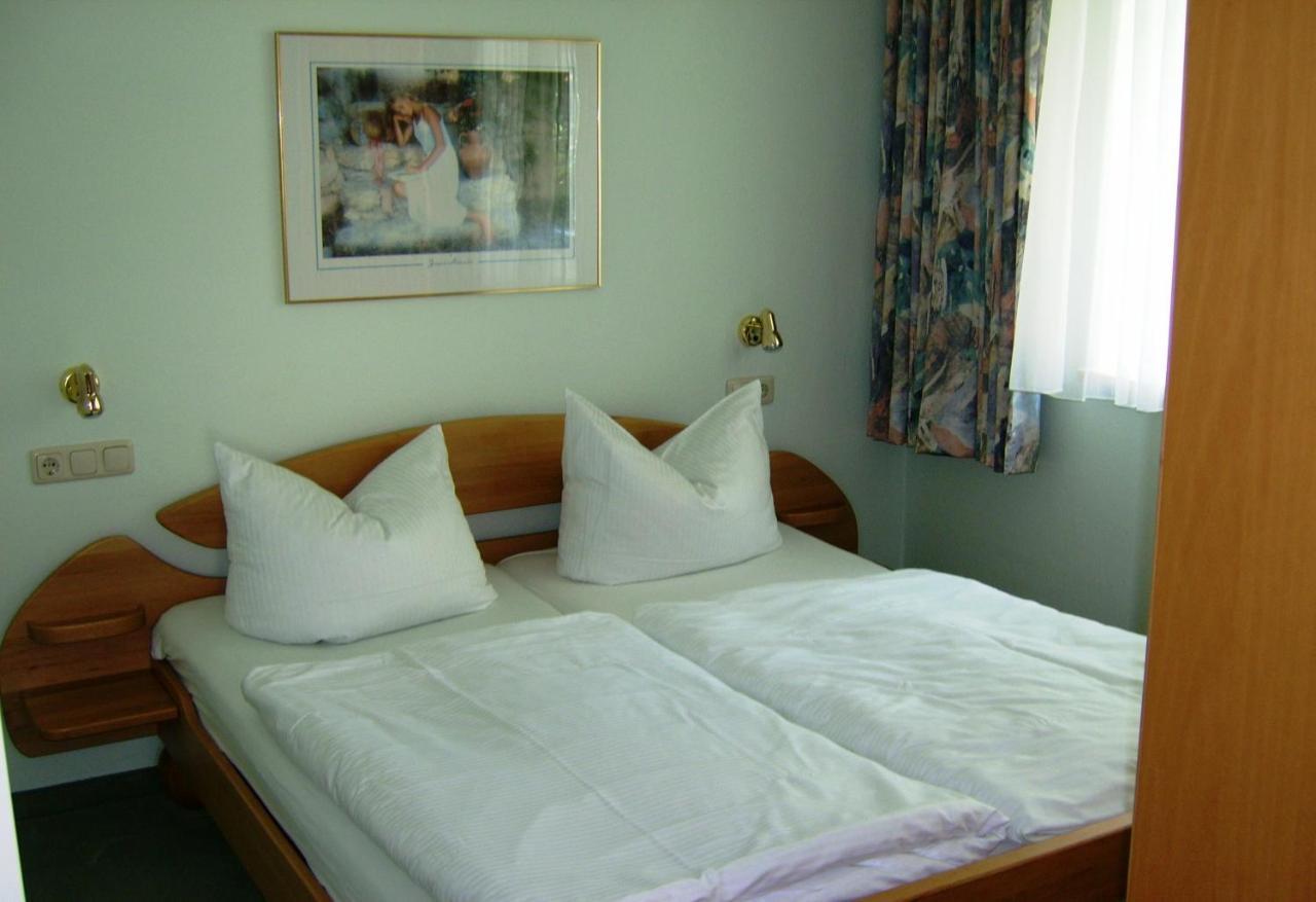Hotel Rosenhof Кюлунгсборн Номер фото